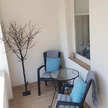 Blue Lagoon Appartement *